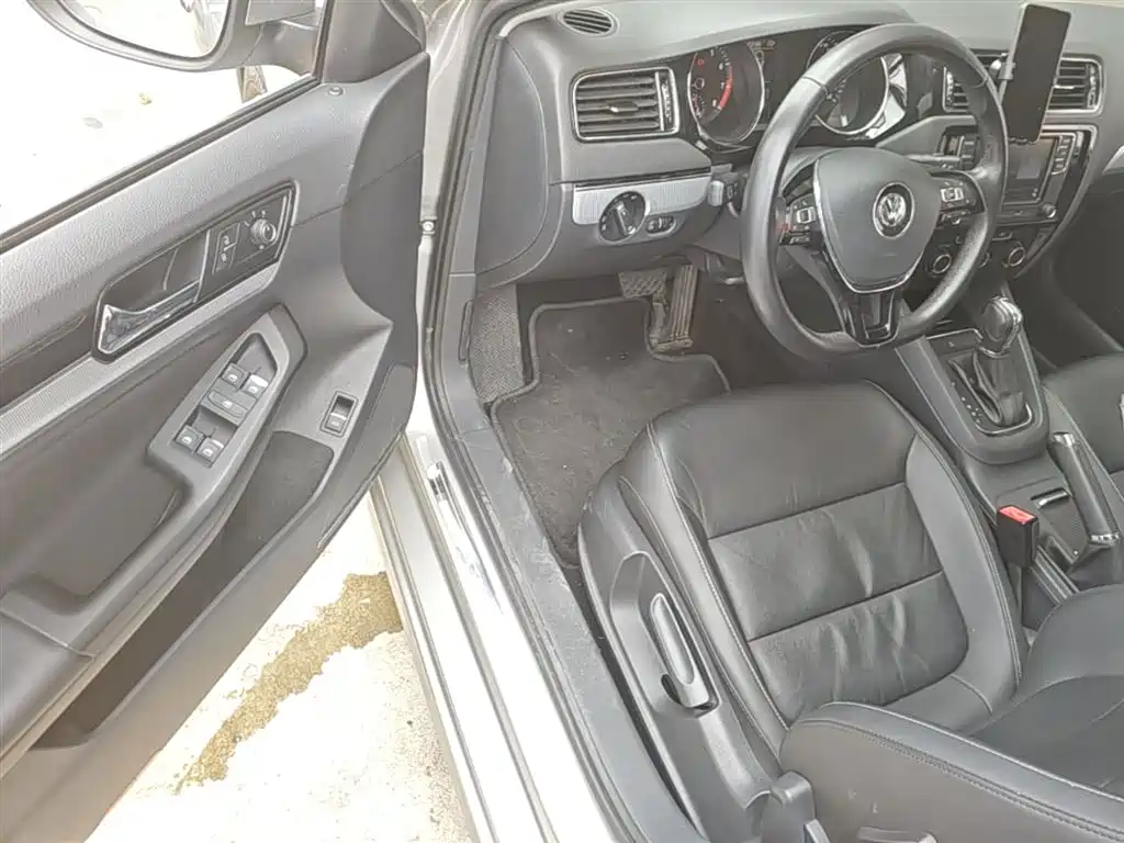 Volkswagen Sagitar 2018 280TSI DSG Comfort фото 16