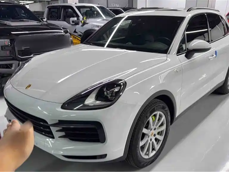 Porsche Cayenne New Energy 2019 Cayenne E-Hybrid 2.0T фото 2