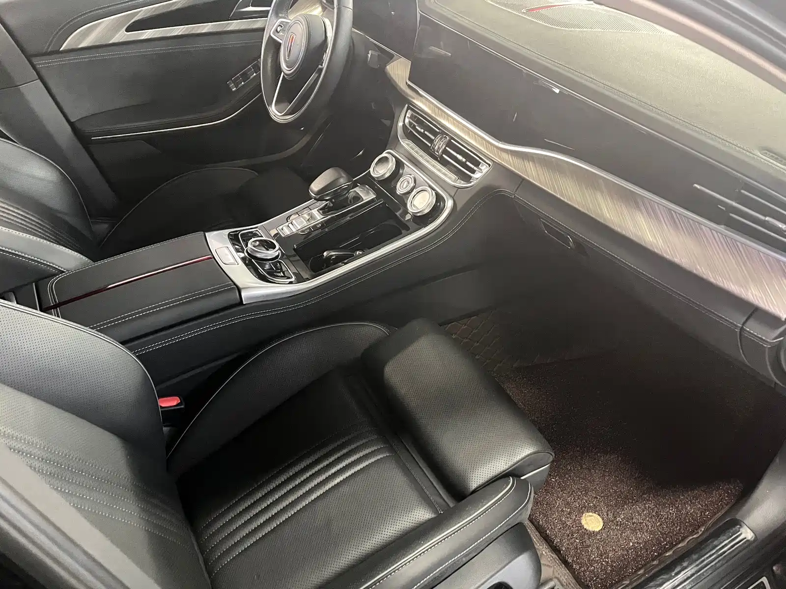 Фото 9 - Hongqi H9
