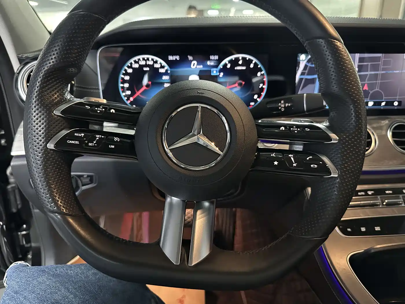 Mercedes-Benz E-Class 2022 E 300 L Sport Fashion фото 6