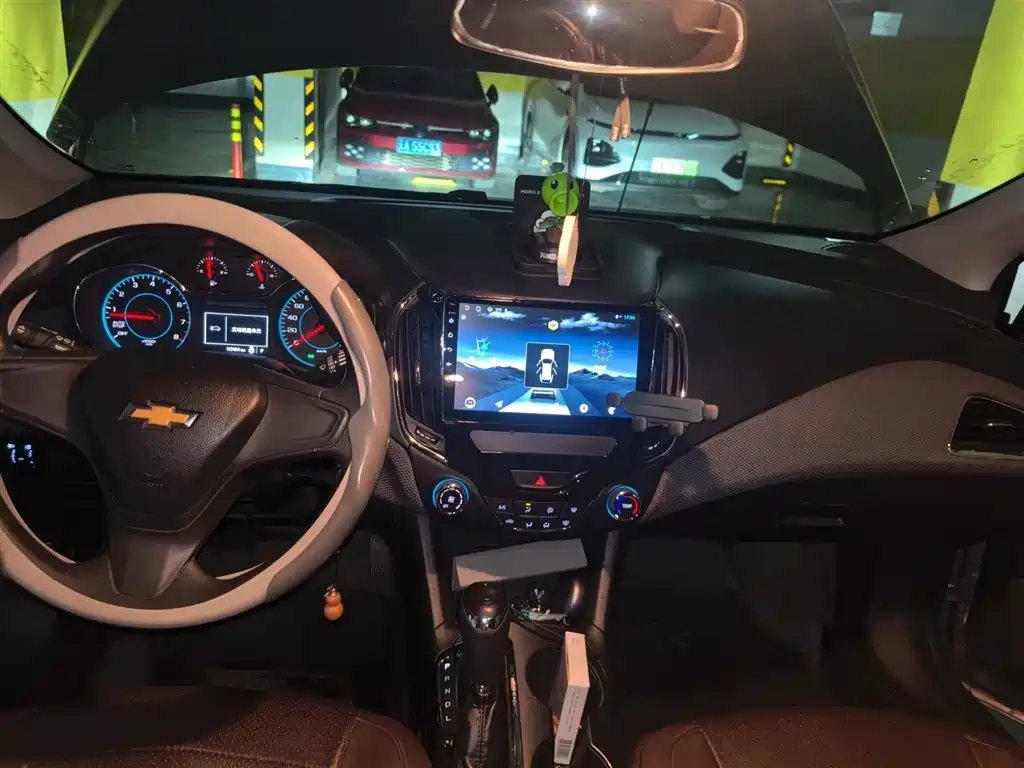 Chevrolet Cruze 2017 1.5L Automatic Pioneer Sunroof фото 13