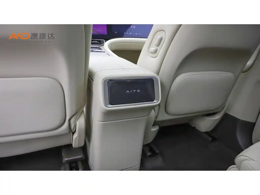 AITO Wenjie AITO M9 2025 Extended Range Ultra 52kWh 6-Seater фото 10