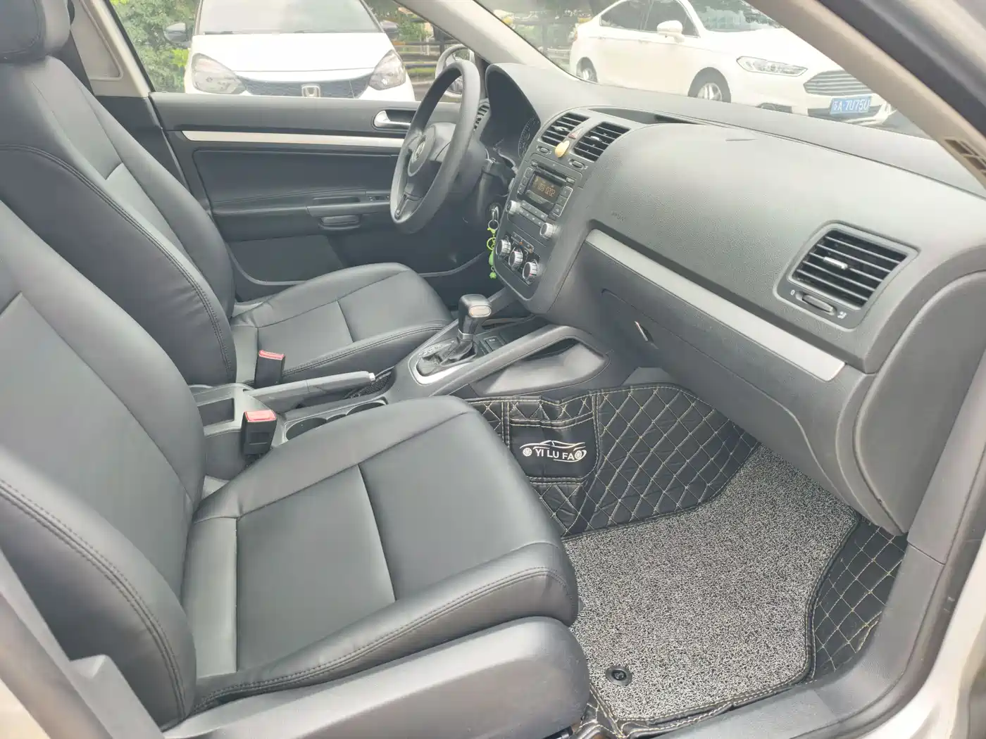 Volkswagen Sagitar 2011 2011 1.6L Automatic Fashion