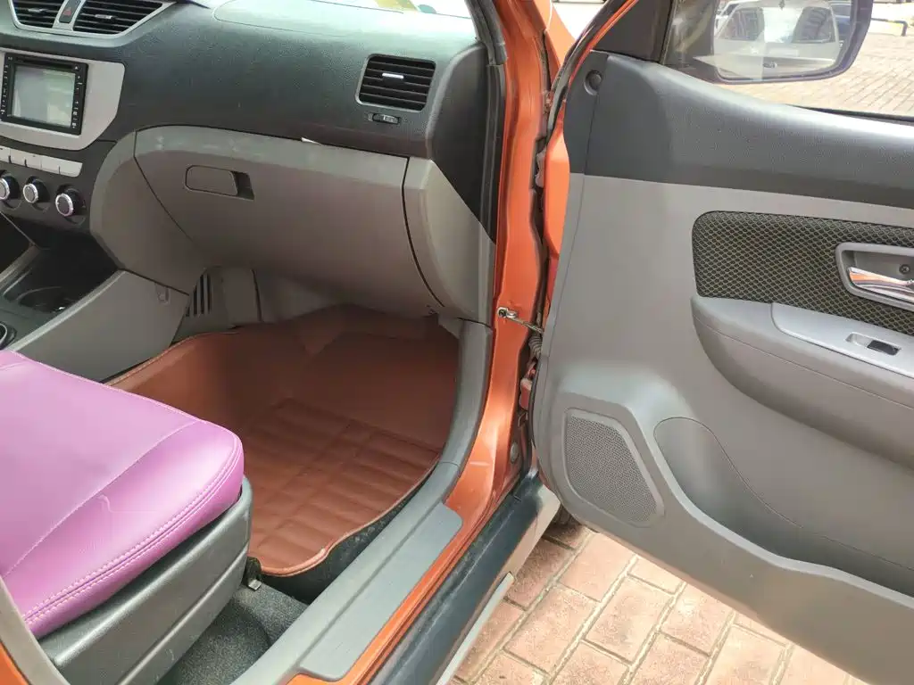 FAW Senya S80 2014 2013 1.5L Manual 7-seat Urban Fashion