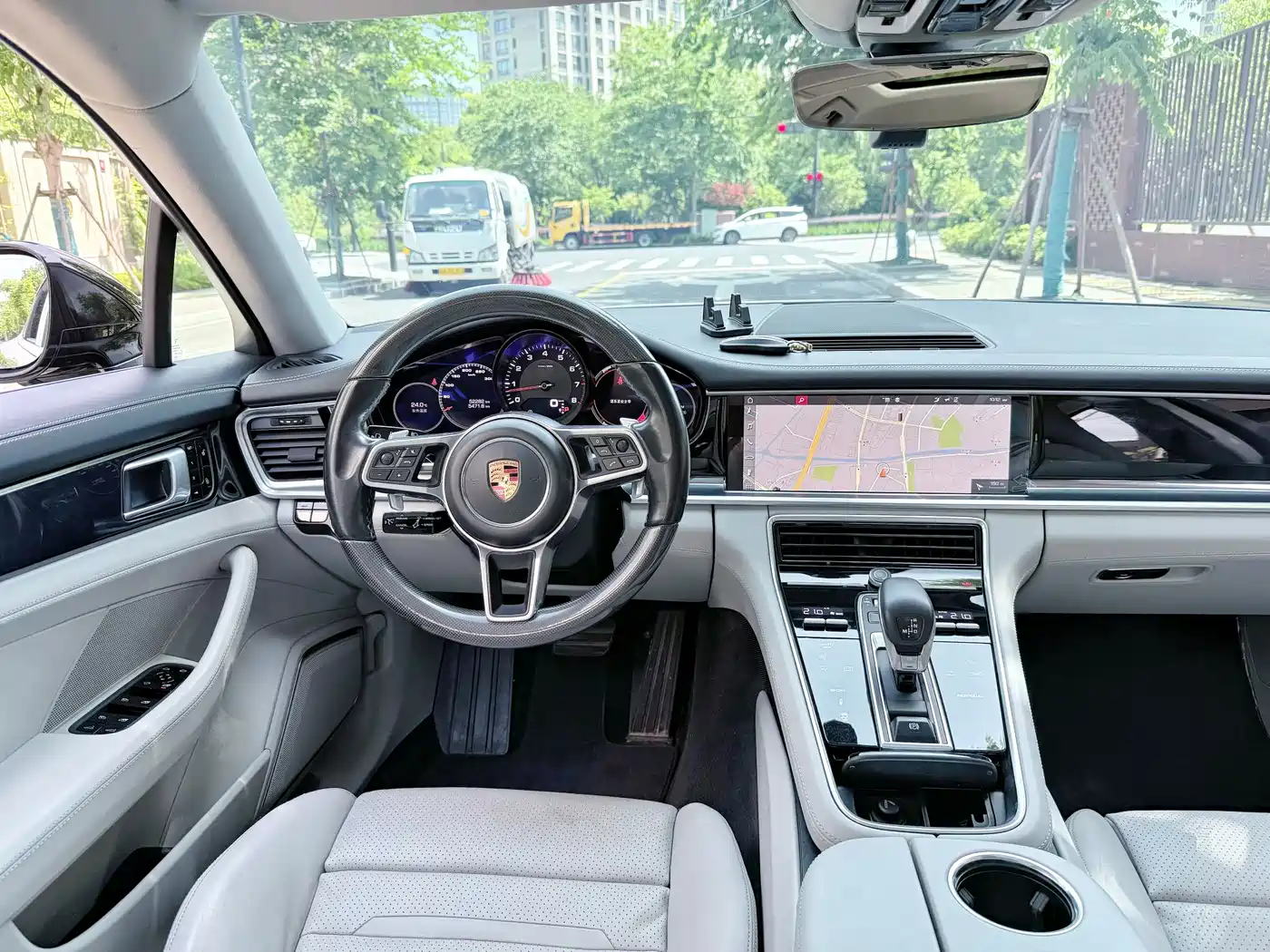 Porsche Panamera 2017 Panamera 4 Executive Long Wheelbase 3.0T фото 6