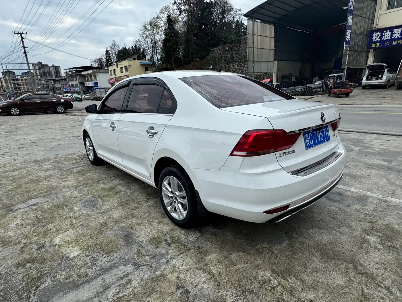 Volkswagen Santana 2016 1.6L Automatic Comfort Edition фото 6
