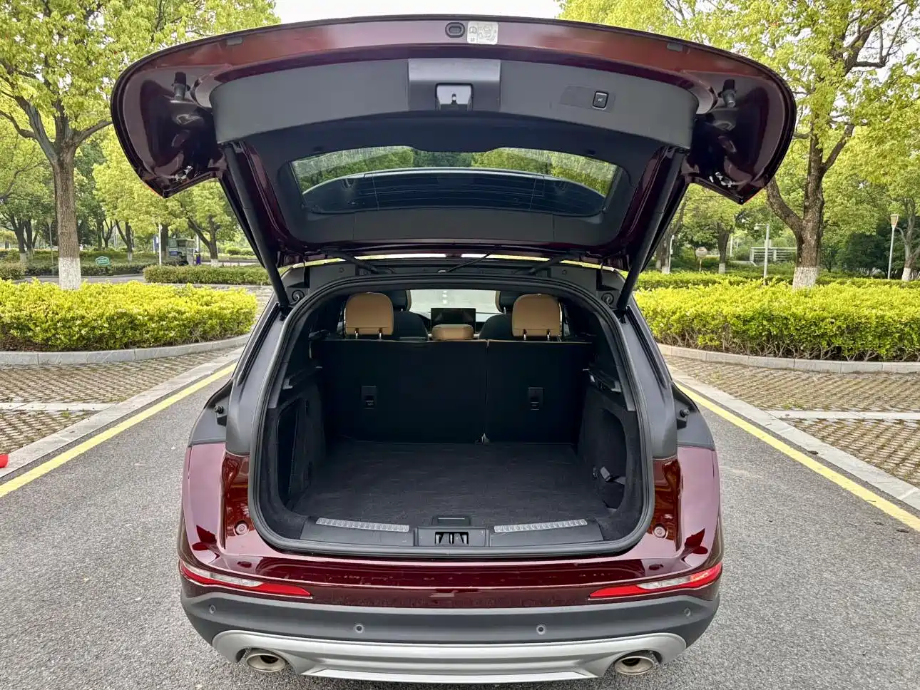 LINCOLN ADVENTURER