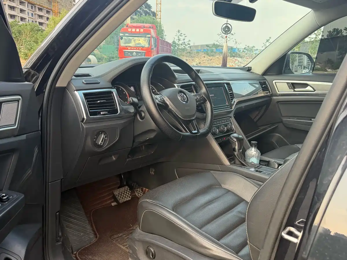 Volkswagen Teramont 2019 330TSI 2WD Luxury China VI фото 7