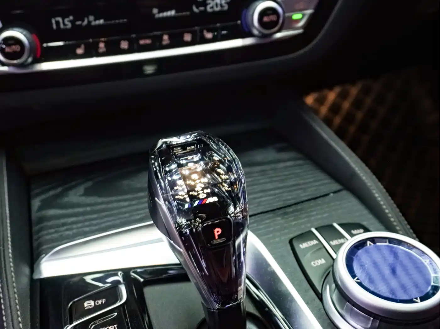 BMW 5 Series 2022 530Li Leading M Sport Package фото 20
