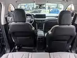 Photo 10 - Ford Escape