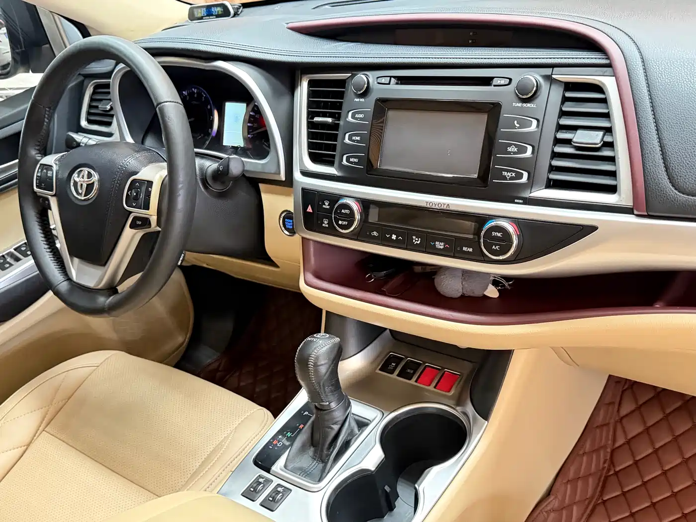 Toyota Highlander 2015 2.0T FWD Luxury Edition 7-seater фото 11