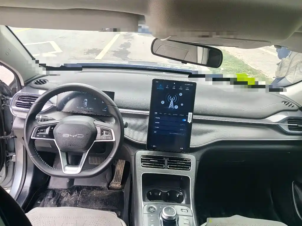 BYD Destroyer 05 2023 Champion Edition DM-i 55KM Luxury фото 6