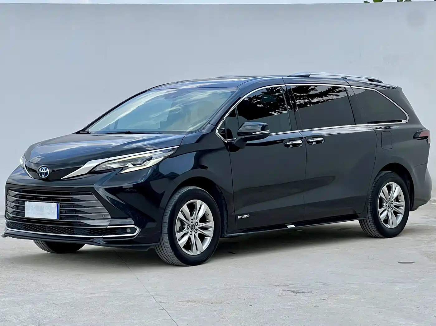 صورة 1 - Toyota Sienna