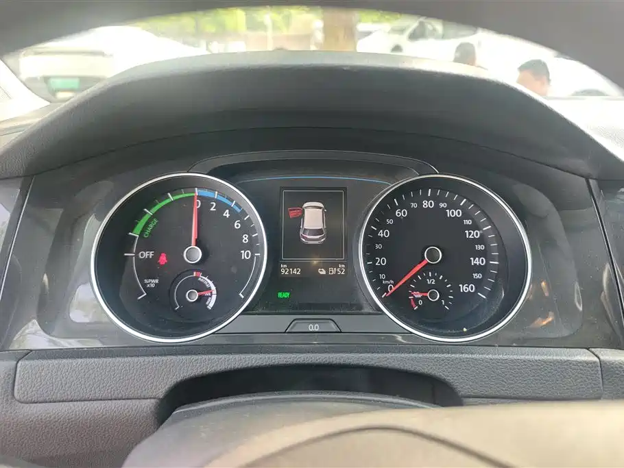 Volkswagen Golf Electric 2020 Chi фото 14