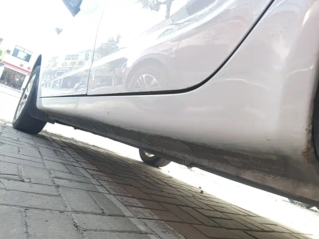Фото 22 - Geely Vision