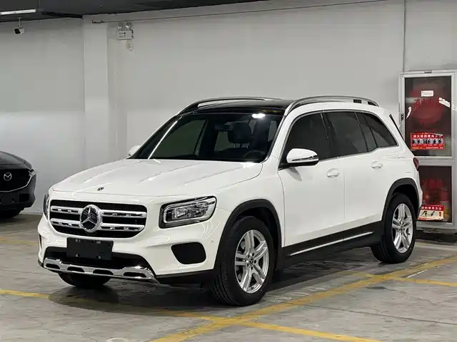 MERCEDES-BENZ GLB