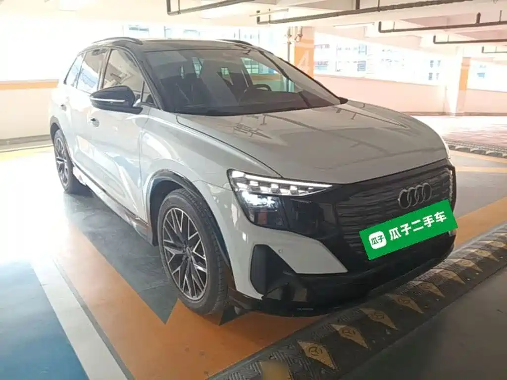 Audi Q5 e-tron 2023 2022 40 e-tron Starlight Mech Suit