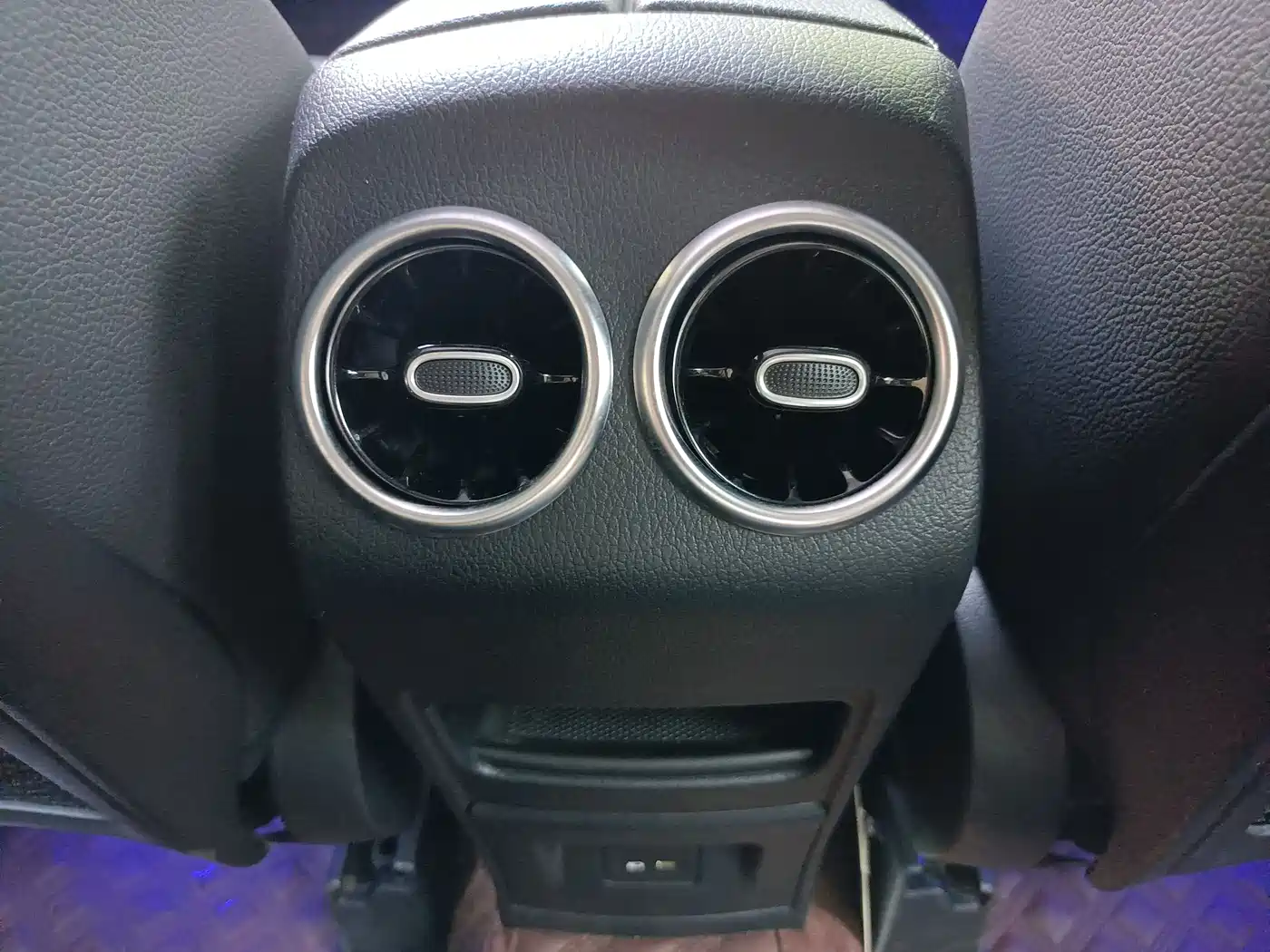 Mercedes-Benz GLB 2020 Facelift GLB 200 Style фото 13