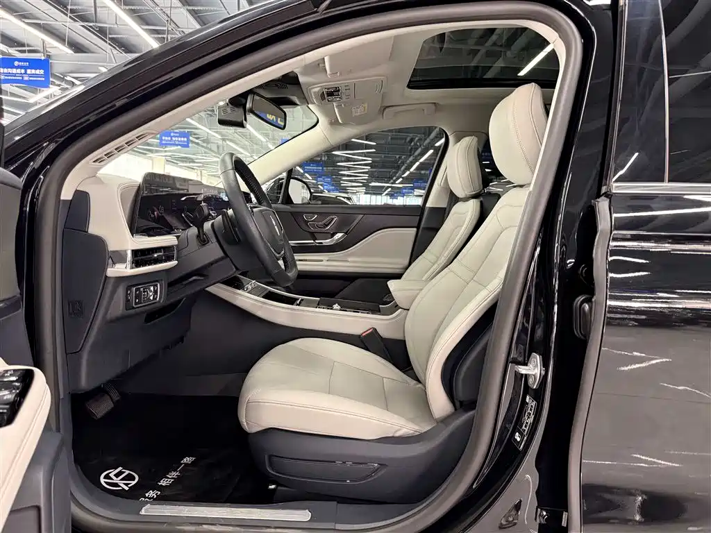 LINCOLN ADVENTURER