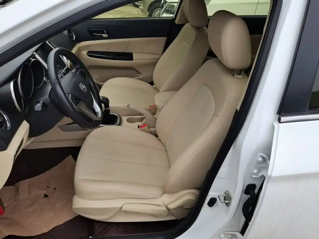 Changan Eado 2016 2015 1.6L Manual Luxury China V