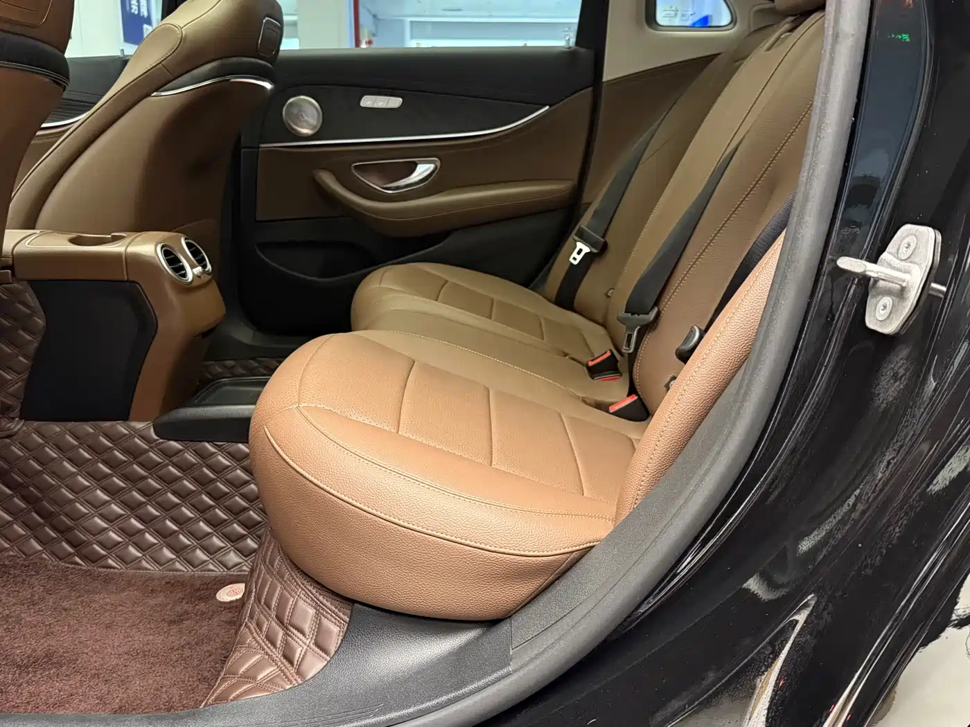 Mercedes-Benz E-Class 2019 Facelift E 300 L Sport Fashion фото 10