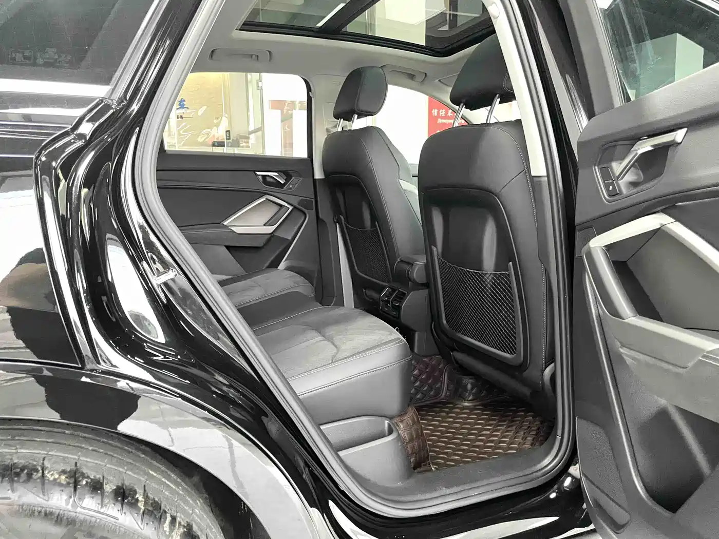 Audi Q3 2023 35 TFSI Fashion Dynamic (1.4T) фото 14