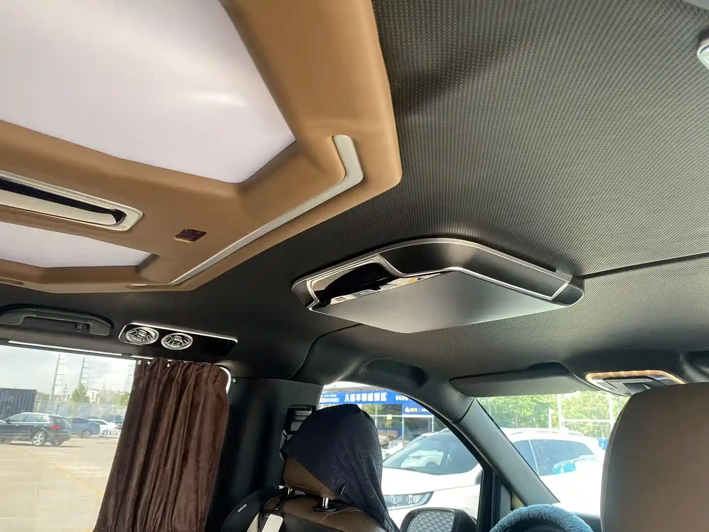 Mercedes-Benz Vito 2024 2.0T Elite Edition 7-Seater фото 9