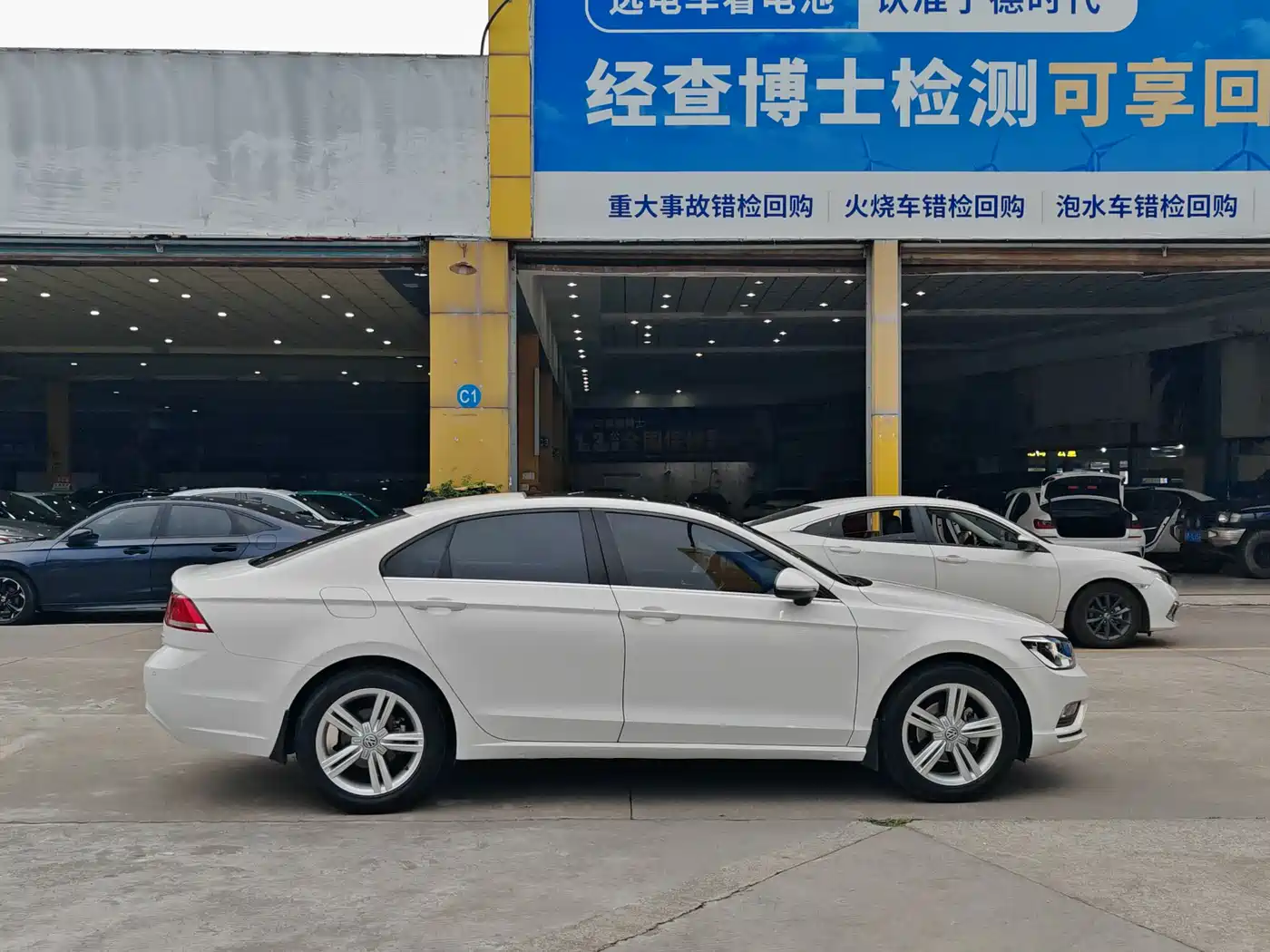 Volkswagen Lamando 2018 280TSI DSG Comfort Edition фото 17