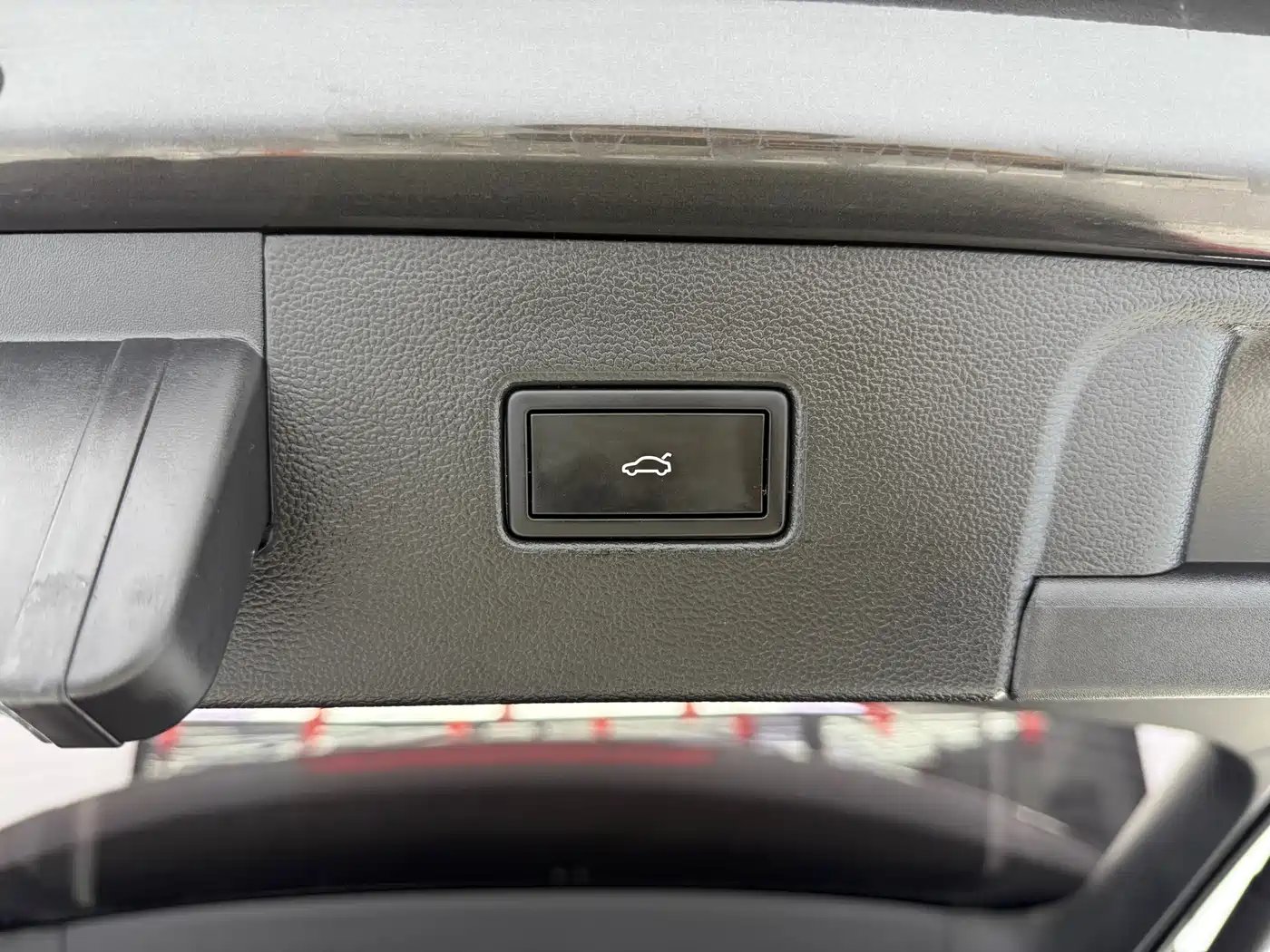 Volkswagen Tayron 2022 280TSI 2WD Luxury Smart Connect Edition фото 16