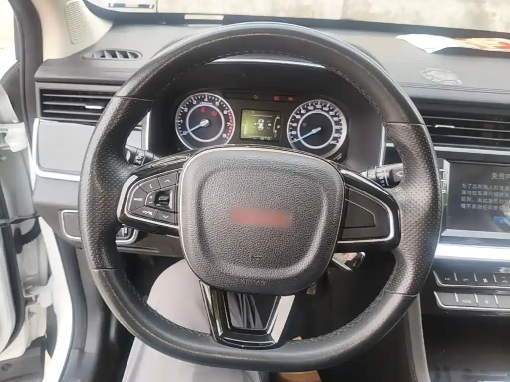 Sinotruk VGV VGV U70 2020 2020 Model 1.5T Manual Comfort 7-Seater