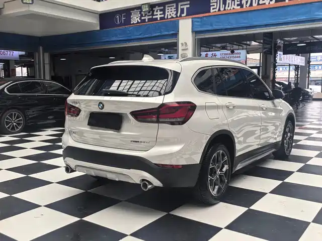 BMW X1 2022 sDrive20Li Fashion — фото 4