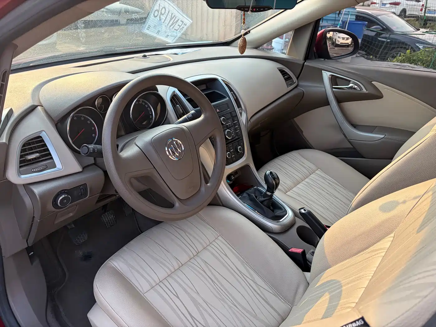 Buick Excelle 2013 Model GT 1.6L Manual Comfort фото 8