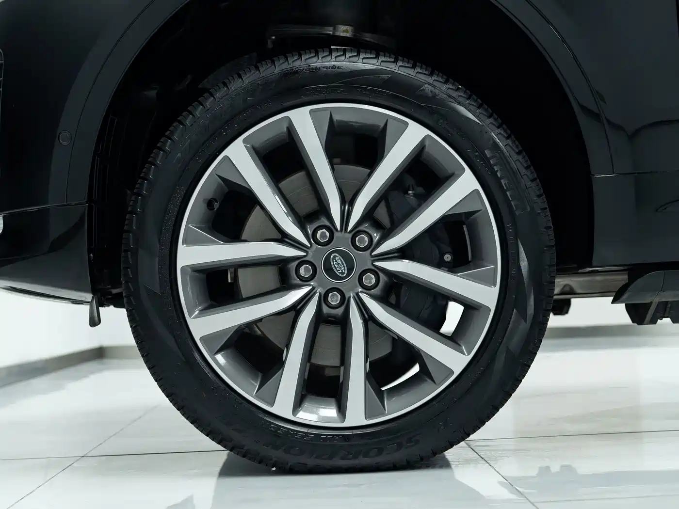 Land Rover Discovery 2023 2023 Facelift 360PS R-Dynamic SE