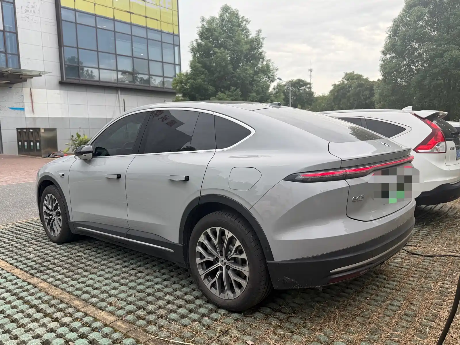 Фото 6 - NIO EC6