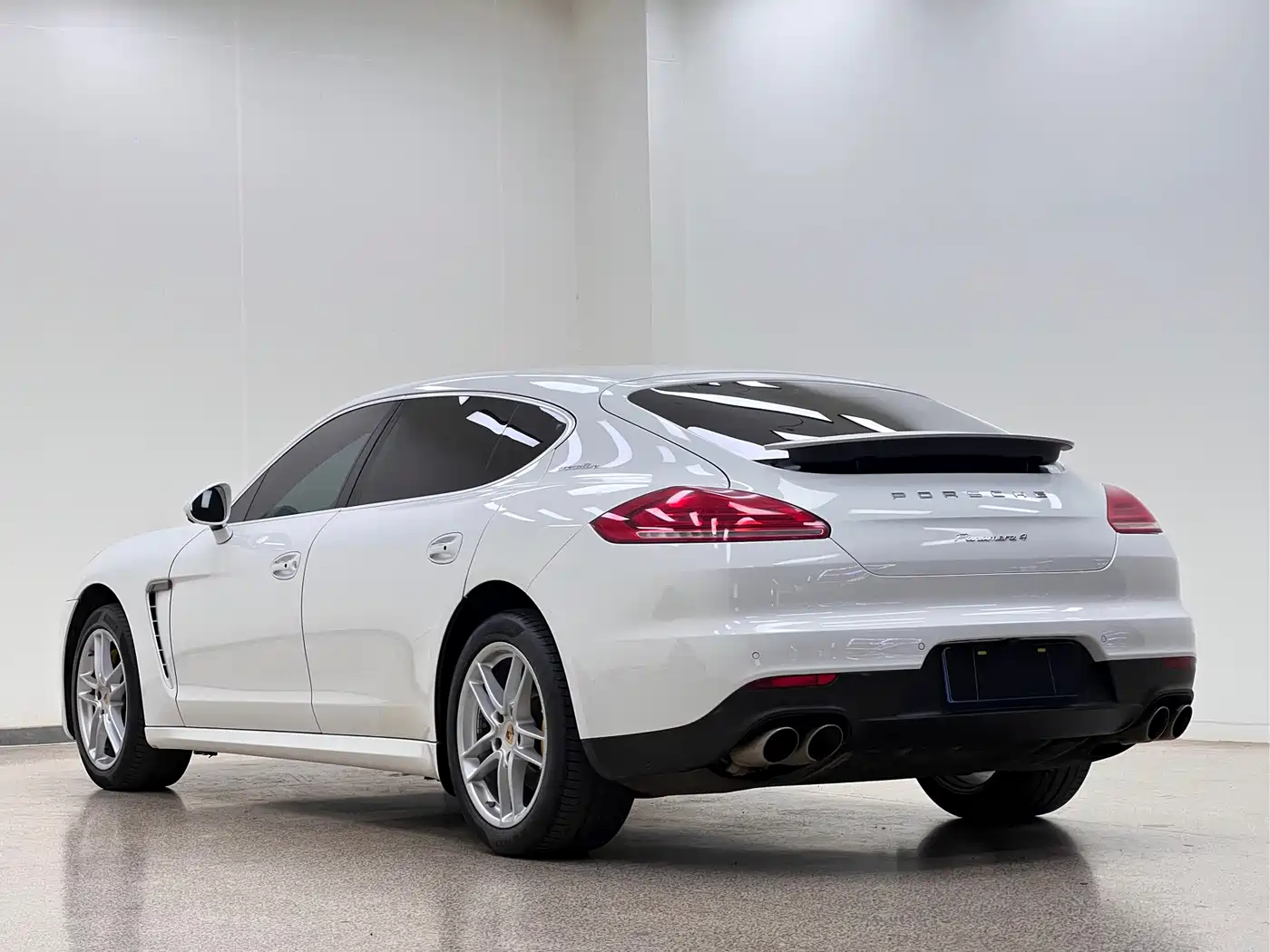 Porsche Panamera 2014 Panamera 4 Executive 3.0T фото 7