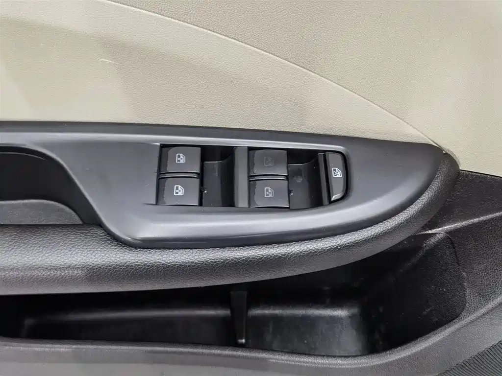 Buick Excelle 2021 Exemplar 1.5L Auto Progressive фото 9