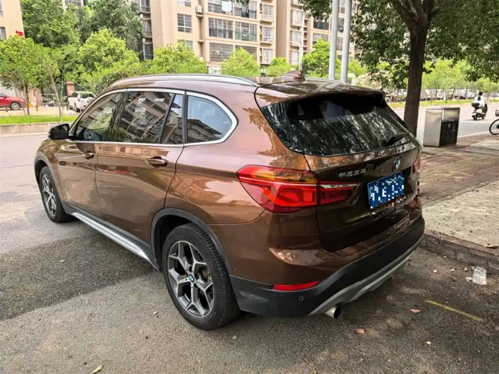 BMW X1 2016 sDrive18Li Luxury Model фото 8