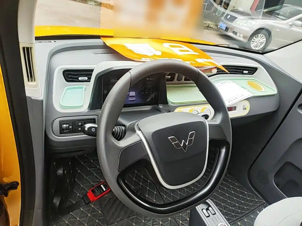 Фото 10 - Wuling Motors Hongguang MINIEV