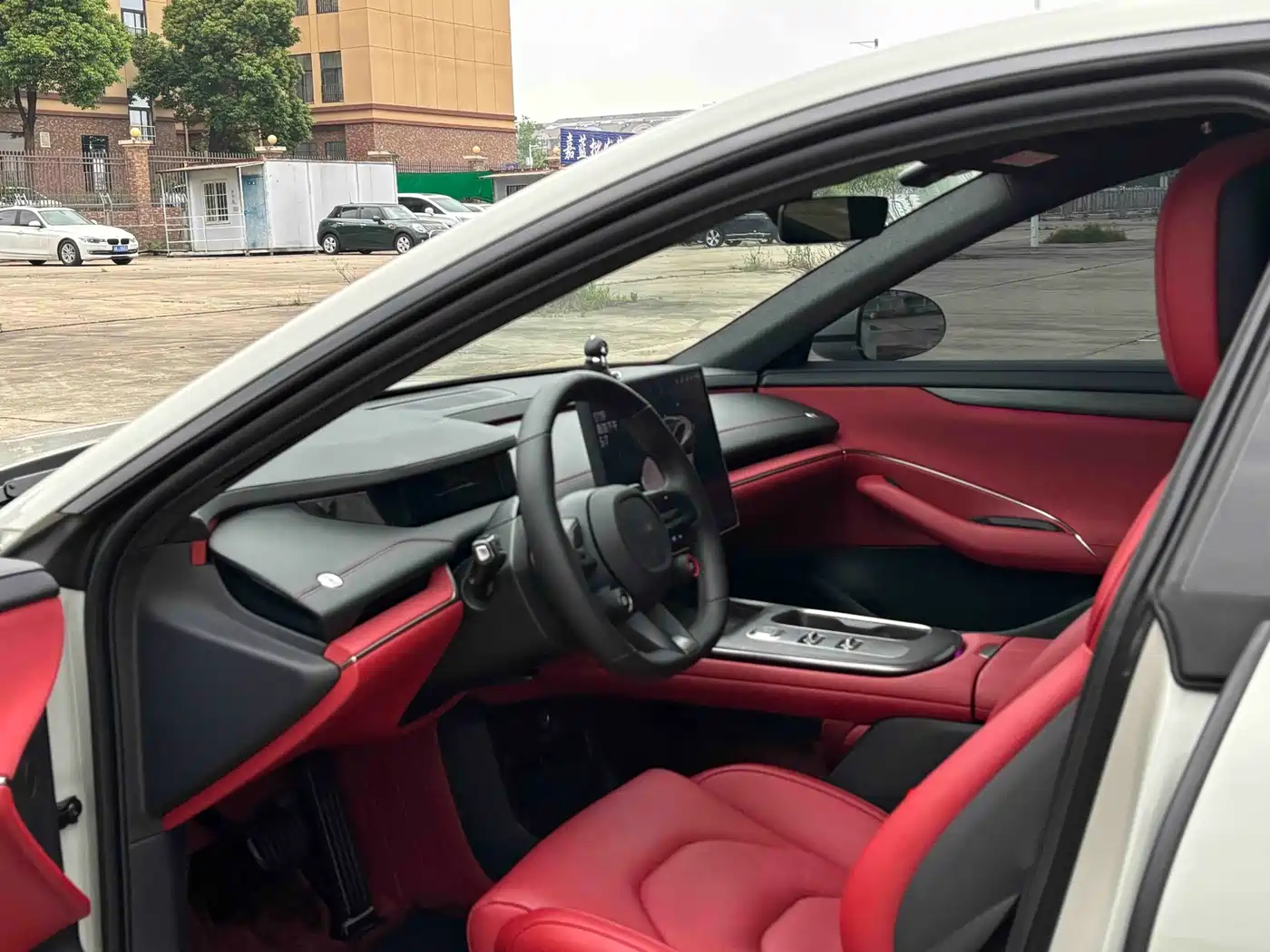 Xiaomi Auto Xiaomi SU7 2024 RWD Standard Founder's Edition фото 4
