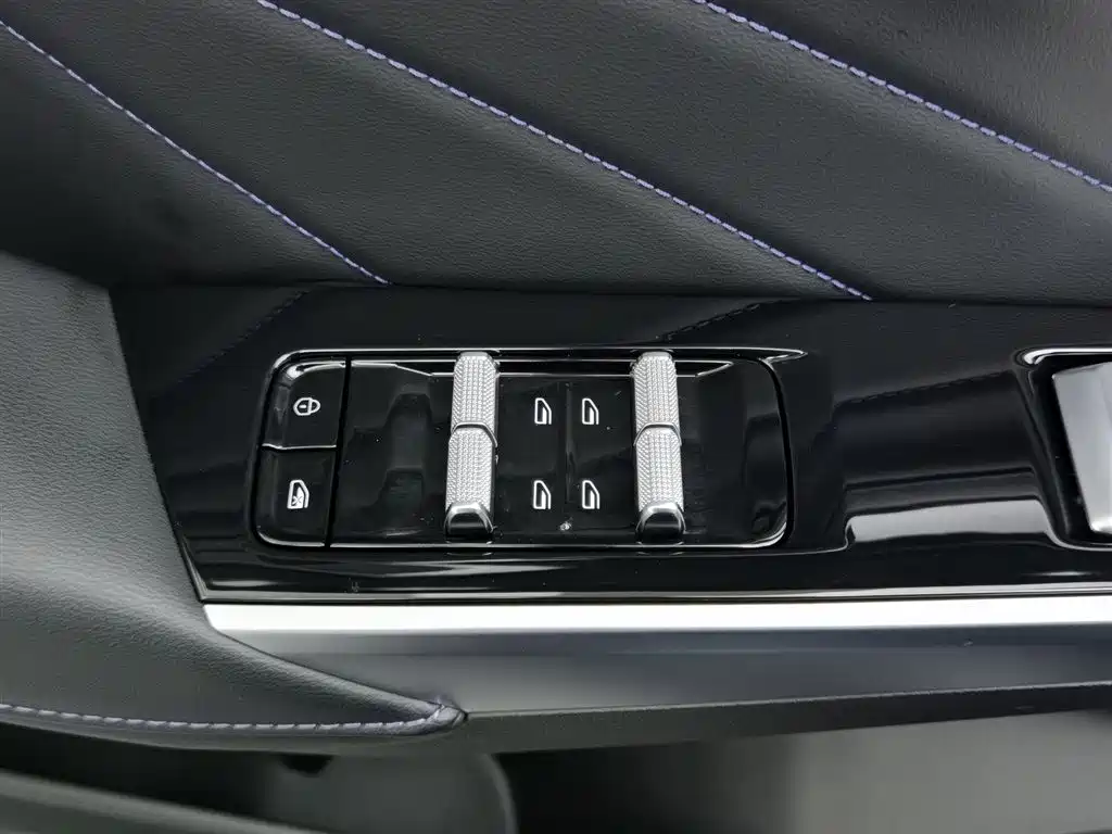 GEELY AUTOMOBILE XINGRUI