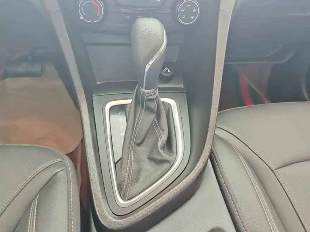 Фото 14 - Buick Excelle