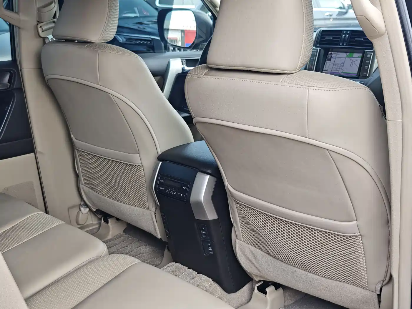 Toyota Prado 2010 4.0L Automatic TX-L NAVI фото 26