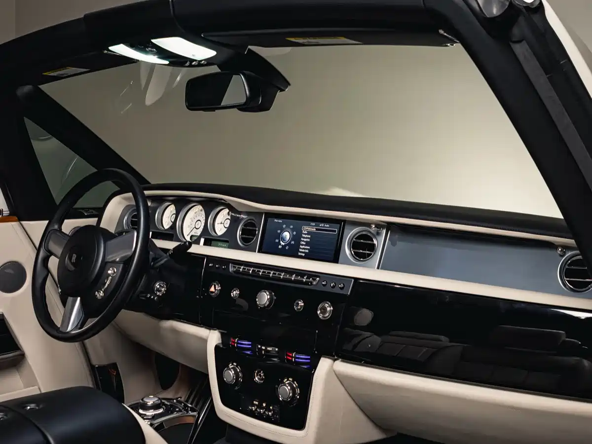 Фото 27 - Rolls-Royce Phantom