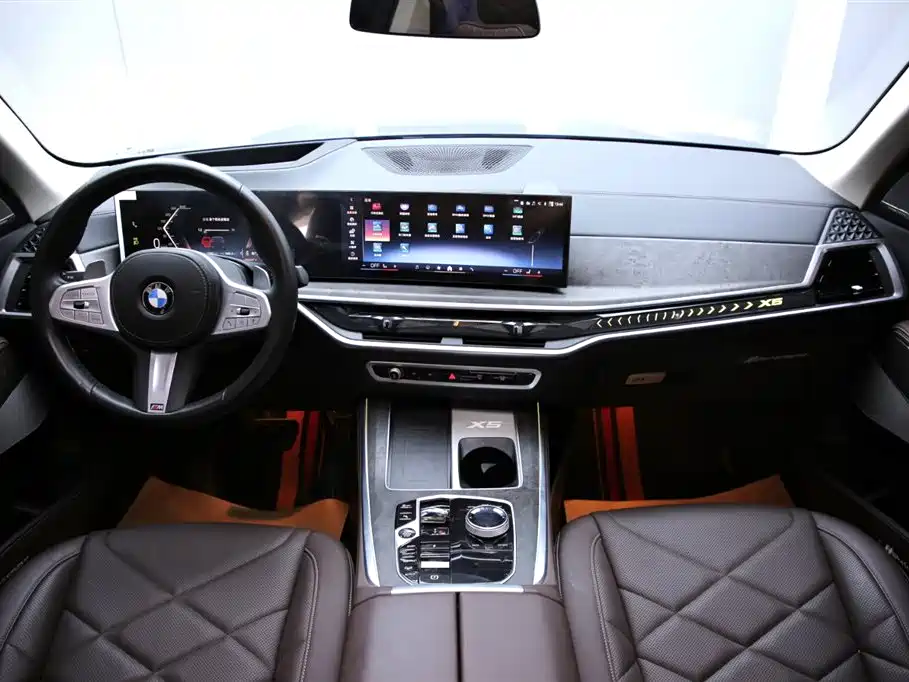 BMW X5 2023 xDrive 30Li Premium M Sport Package фото 8