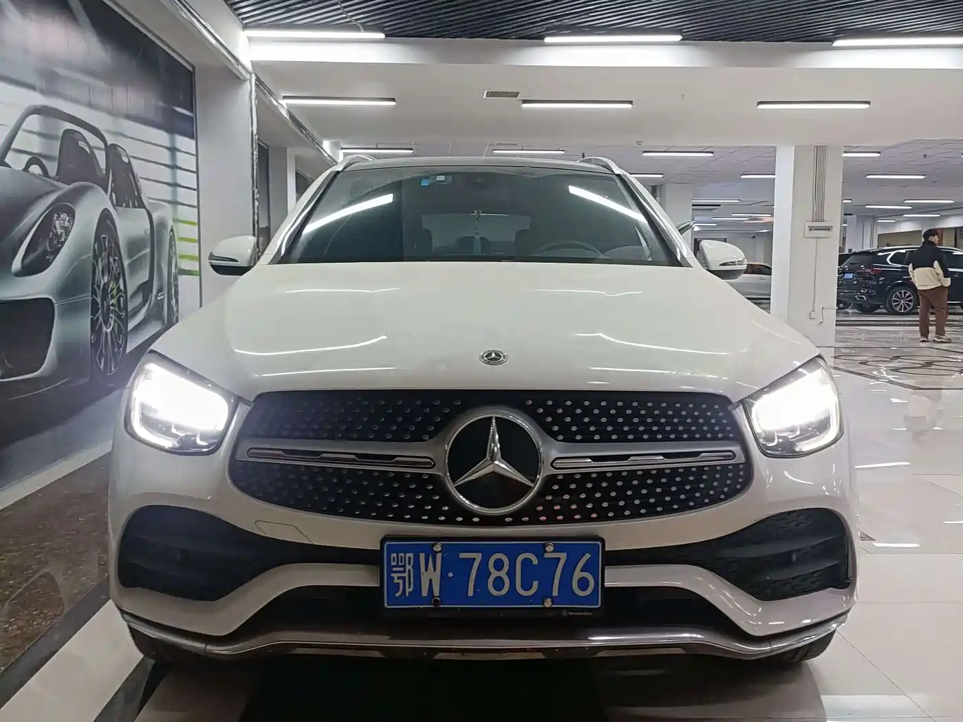 MERCEDES-BENZ GLC