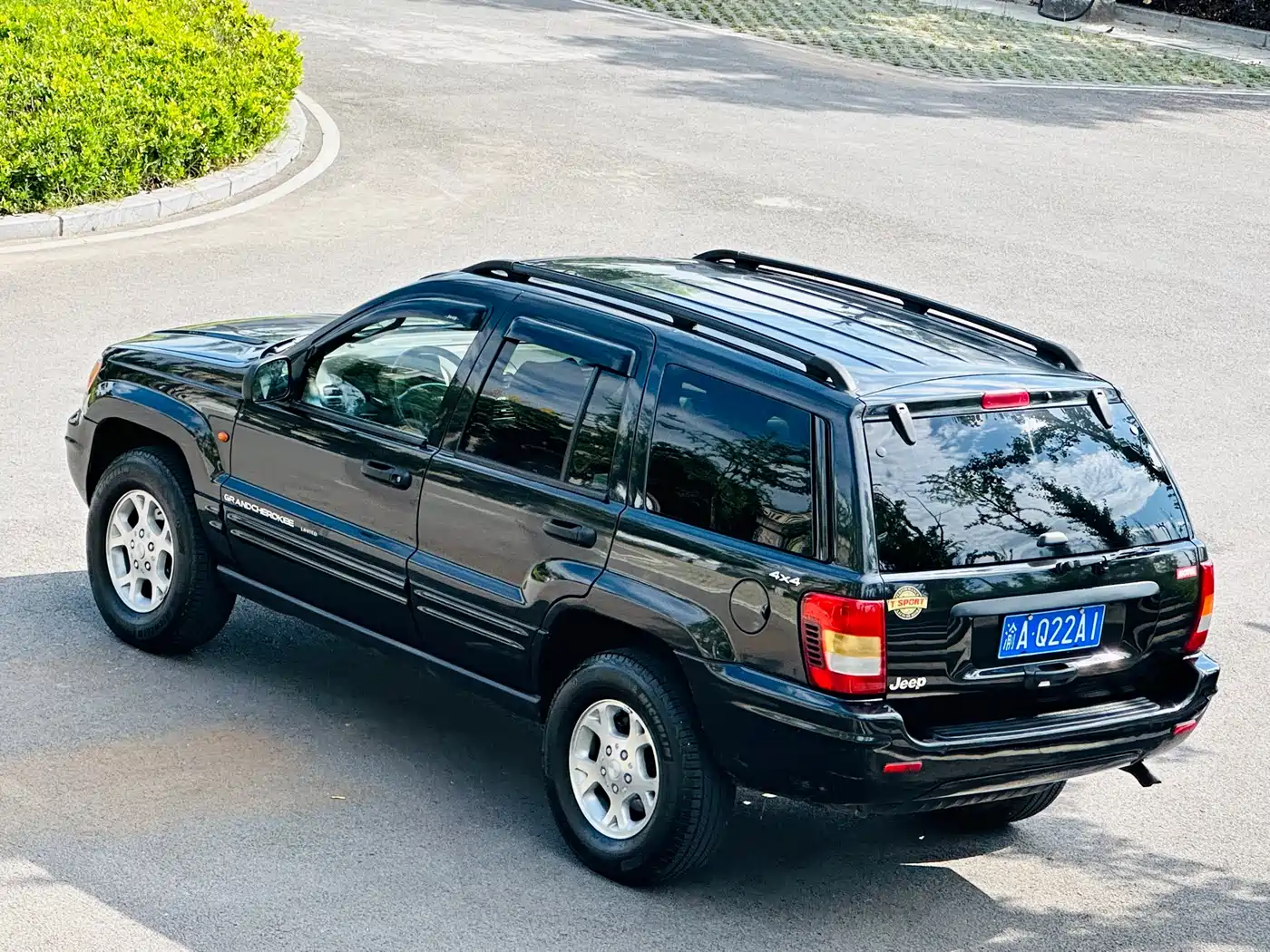 Фото 4 - Jeep Grand Cherokee