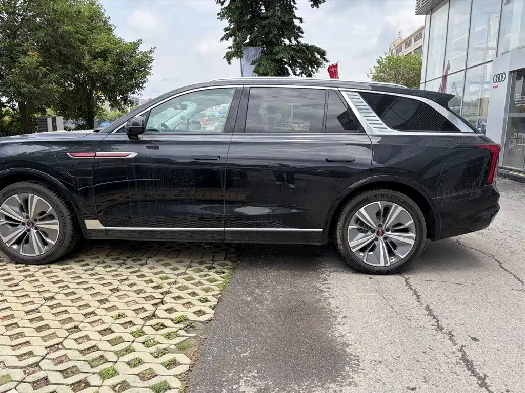 Hongqi E-HS9 2025 Model 690km Flag Premium Edition 6-Seater фото 2