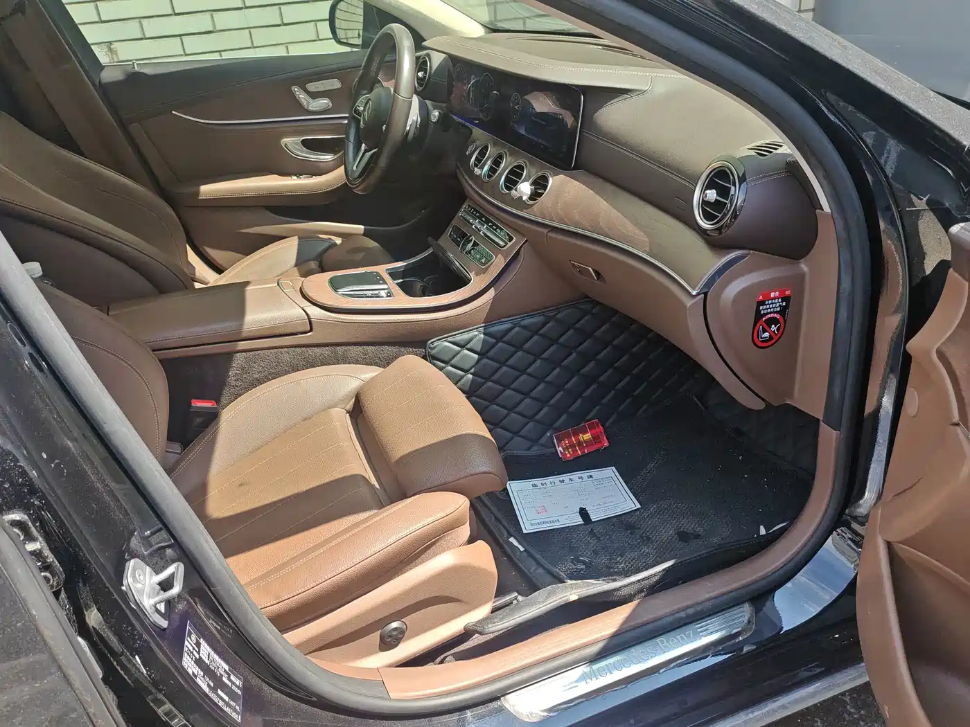 صورة 5 - Mercedes-Benz E-Class