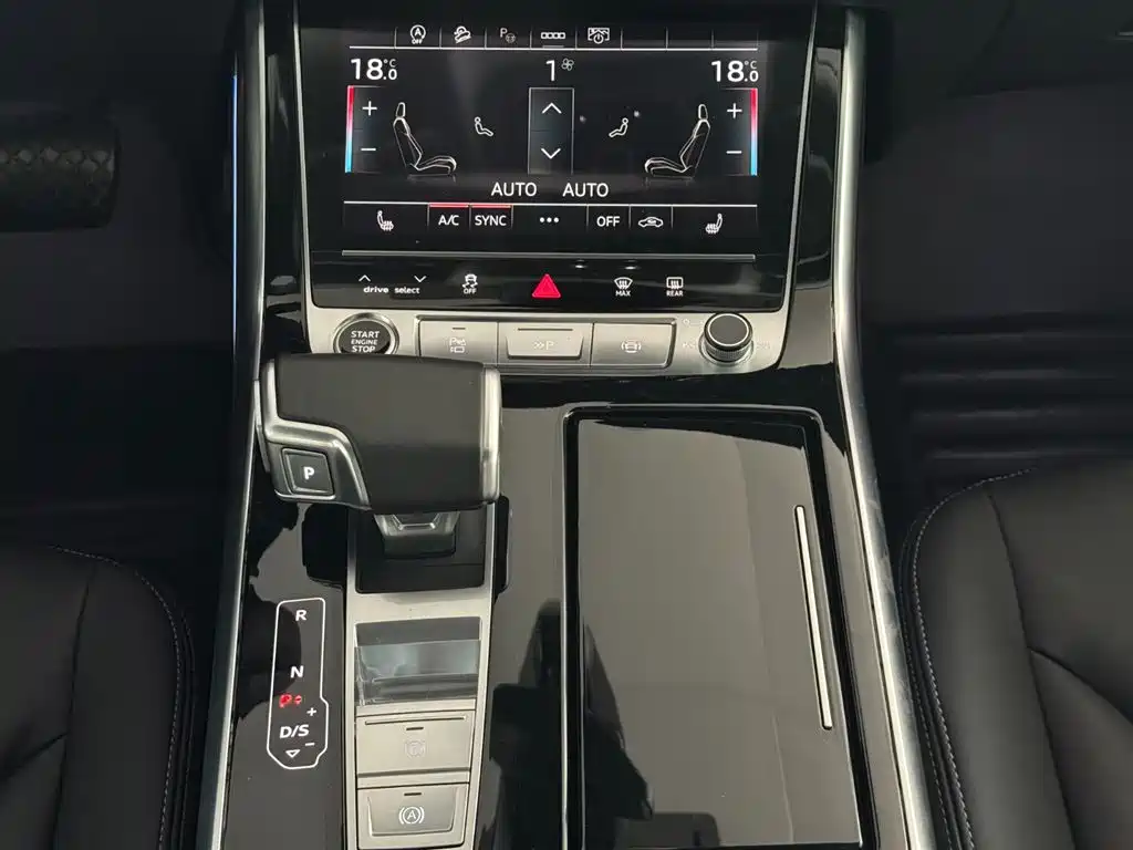 Audi Q7 2024 45 TFSI quattro S line Black Warrior фото 21