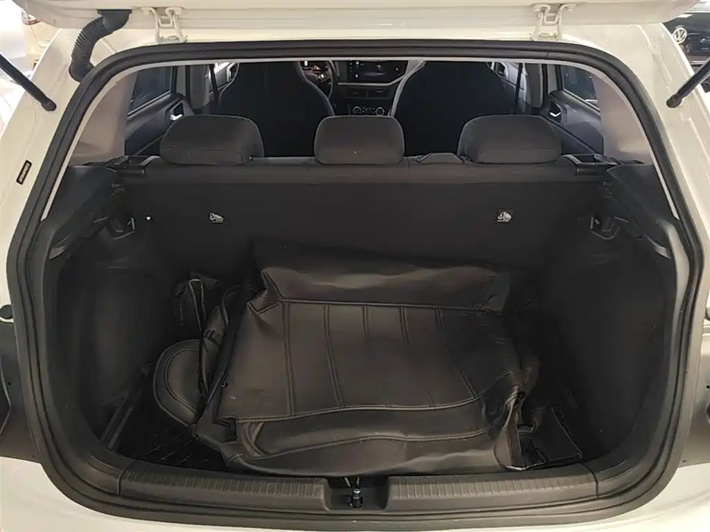 Volkswagen Polo 2023 Facelift Plus 1.5L Auto Joyful Living Edition фото 19
